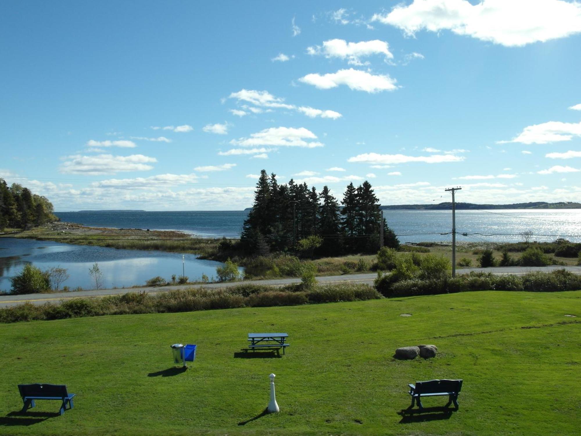 Atlantic View Motel Lunenburg Luaran gambar